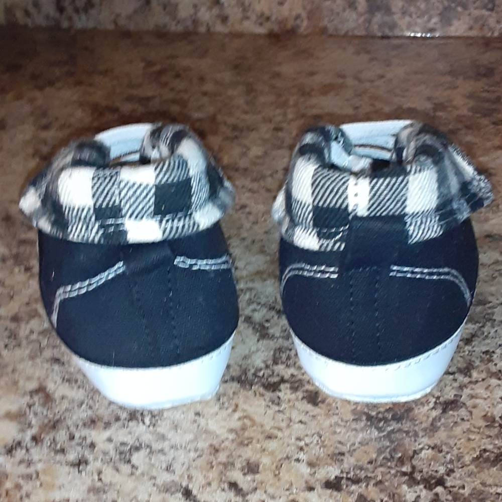 Baby shoes - Picture 3 of 3